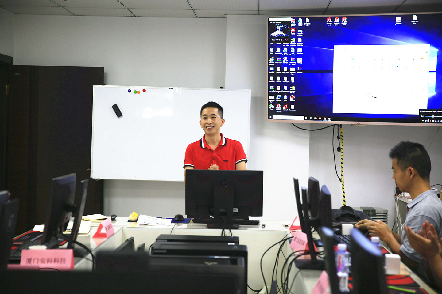 ��������ʵ���Ҵ����ջ������Ļ��