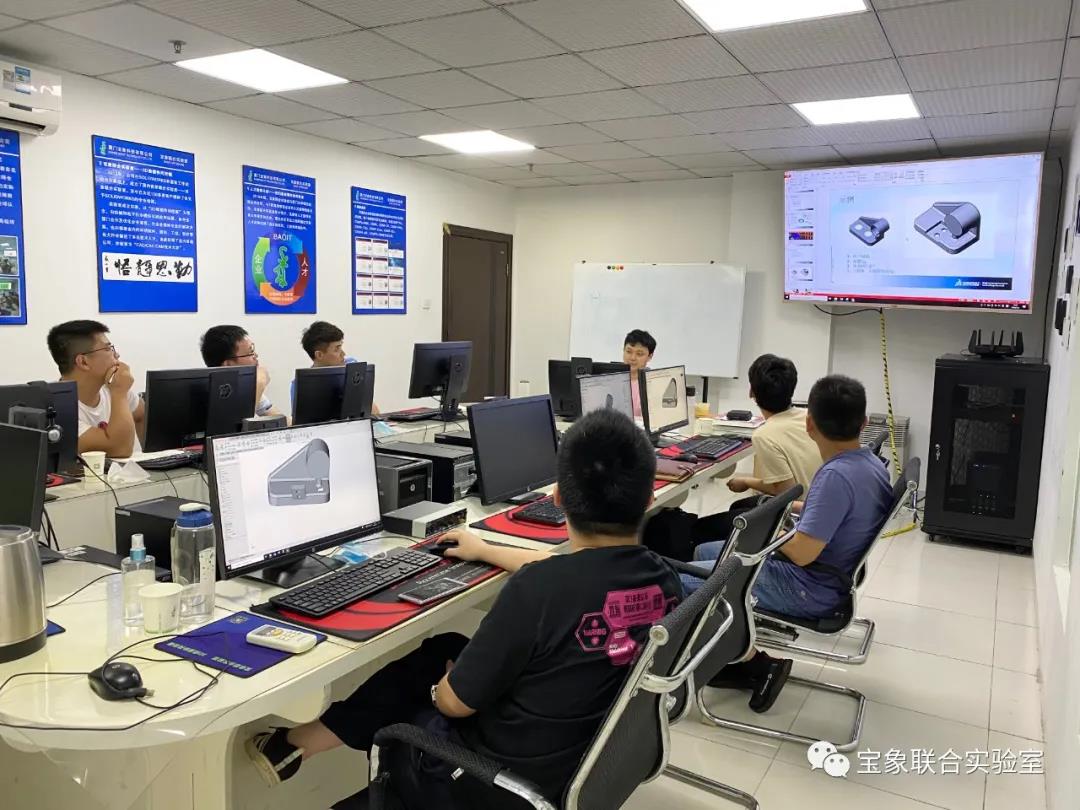 ��������������ʵ�������������Ͽ�